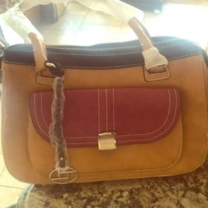 🔥2 POCKETBOOKS FOR PRICE OF 1 🔥 NEVER USED
